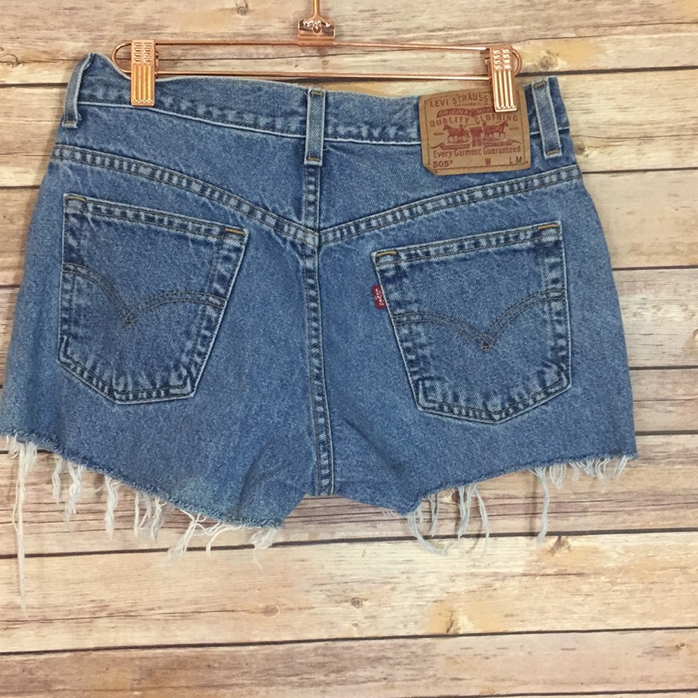 Levi’s jean cutoff shorts size 9 28
